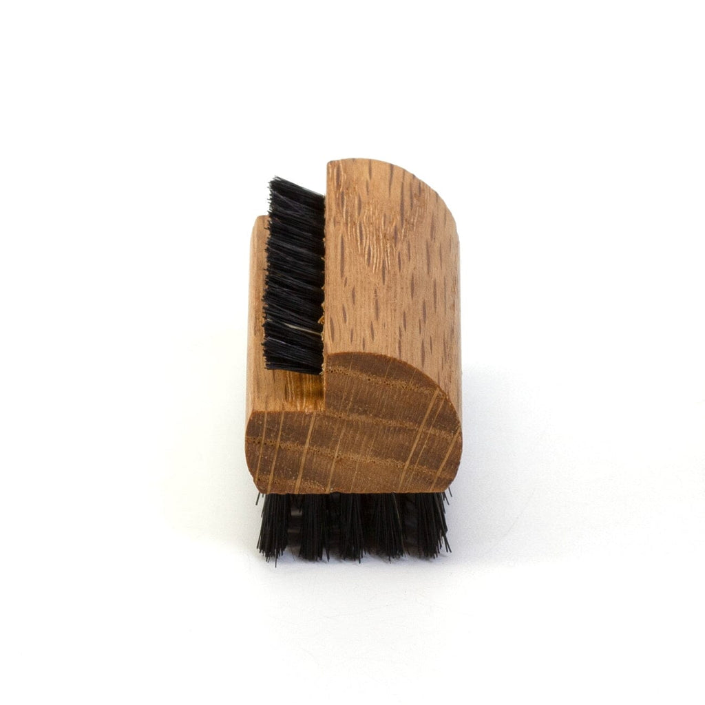 Fendrihan Oak Wood Nail Brush with Pure or Tampico Bristles - Made in Germany Nail Brush Fendrihan 