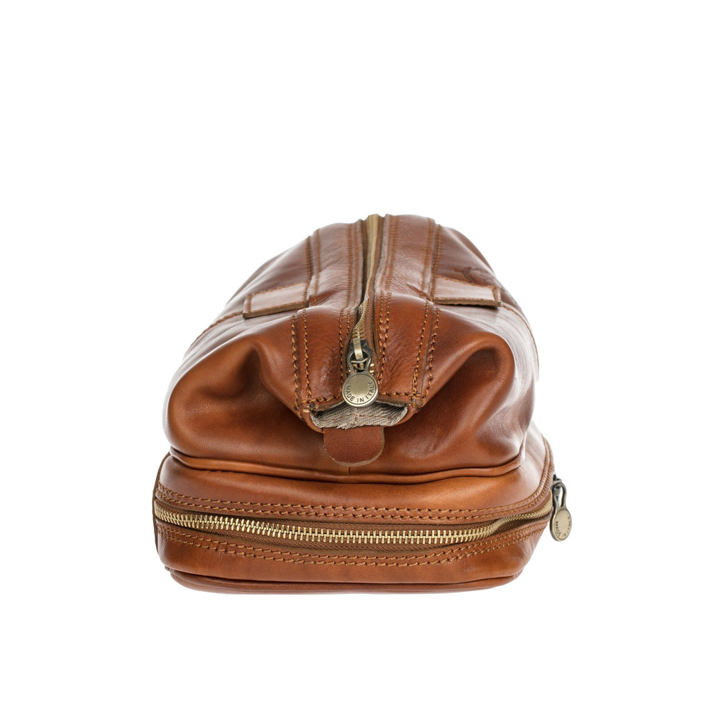 Manufactus Magnum Leather Toiletry Case, Tobacco Leather Dopp Bag Manufactus by Luca Natalizia 