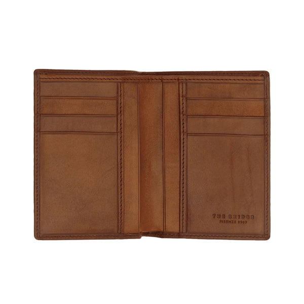 The Bridge Story Uomo Billfold Wallet with 6 CC Slots